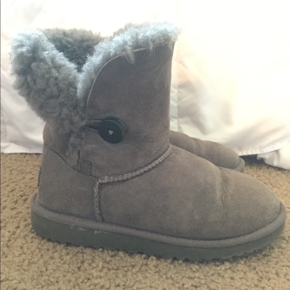 Bailey Button Uggs - Picture 2 of 3